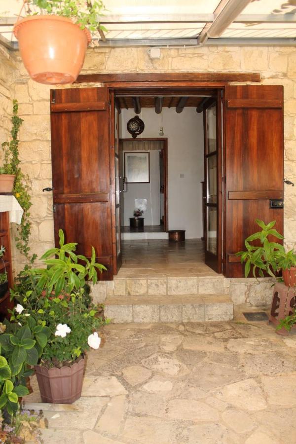 Georgia'S House Bed and Breakfast Fyti Buitenkant foto