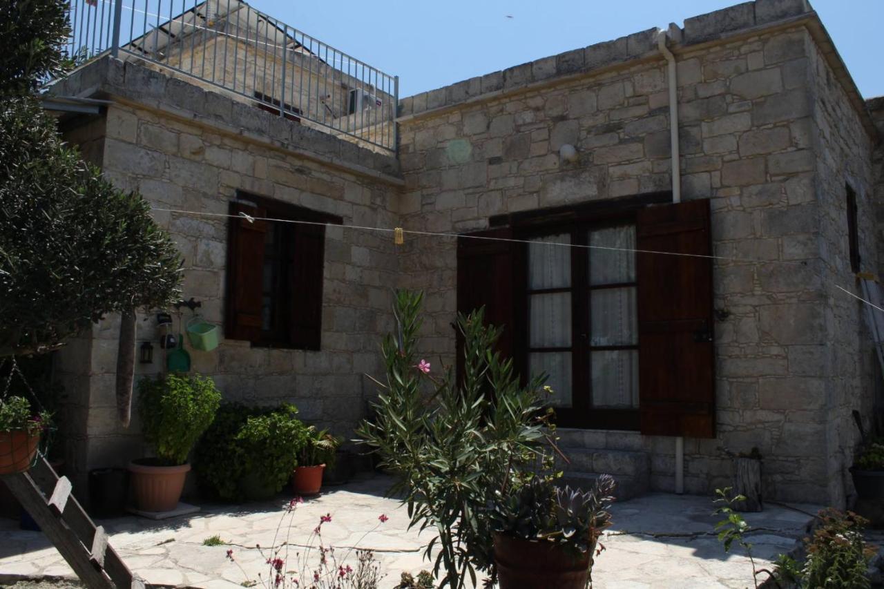 Georgia'S House Bed and Breakfast Fyti Buitenkant foto